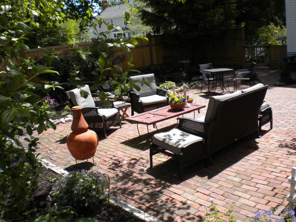 Benjamin F. Packard House Bed And Breakfast Bath Exterior photo